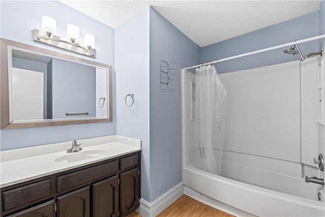 2825 Vancouver Dr, Corpus Christi, TX 78414