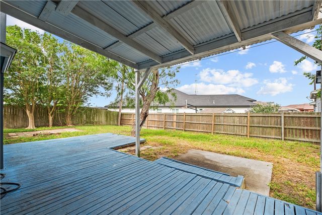 2825 Vancouver Dr, Corpus Christi, TX 78414