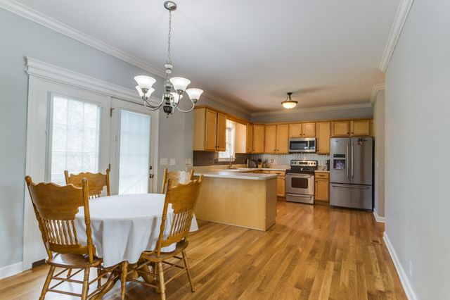 1701 Fallen Acorn Ct, Murfreesboro, TN 37129