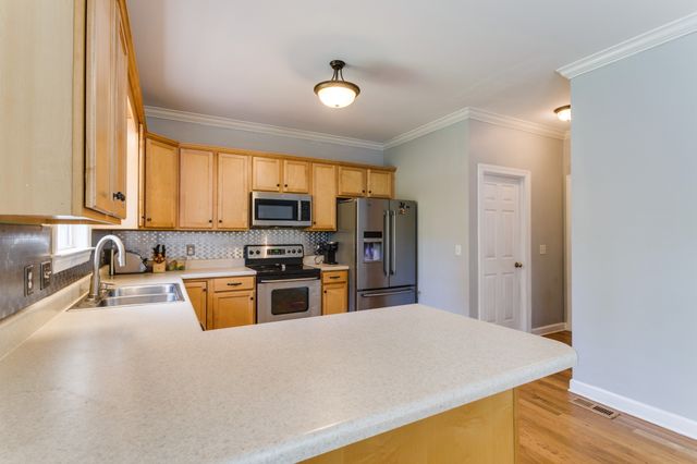 1701 Fallen Acorn Ct, Murfreesboro, TN 37129