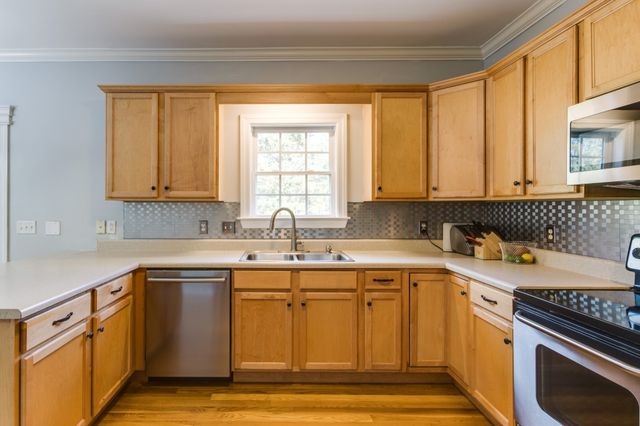 1701 Fallen Acorn Ct, Murfreesboro, TN 37129