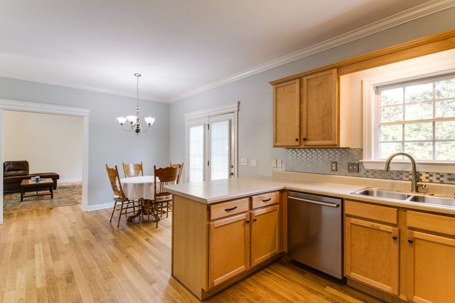 1701 Fallen Acorn Ct, Murfreesboro, TN 37129