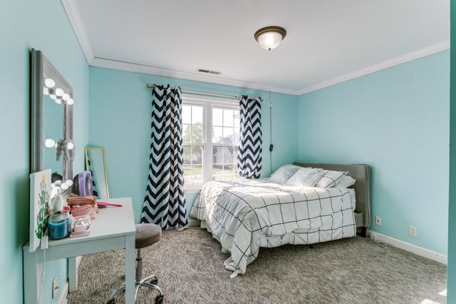 1701 Fallen Acorn Ct, Murfreesboro, TN 37129