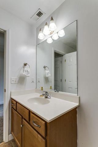 1701 Fallen Acorn Ct, Murfreesboro, TN 37129