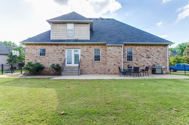 1701 Fallen Acorn Ct, Murfreesboro, TN 37129