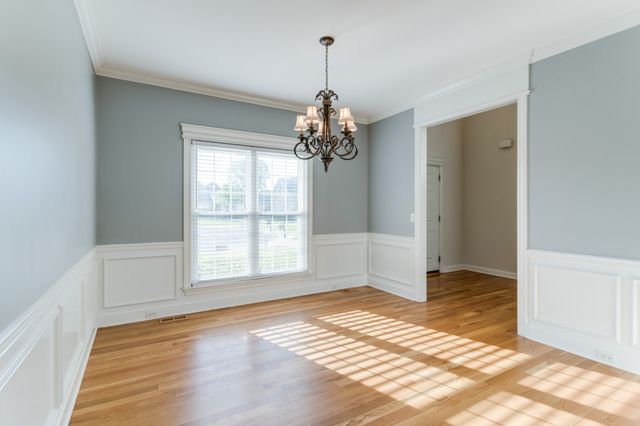 1701 Fallen Acorn Ct, Murfreesboro, TN 37129