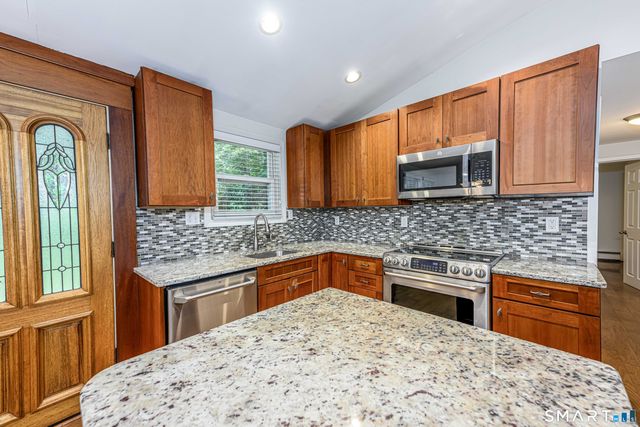 9 Old Hickory Lane, Branford, CT 06405