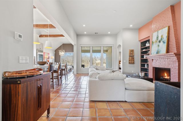 679 W 113th Court S, Jenks, OK 74037