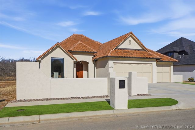 679 W 113th Court S, Jenks, OK 74037