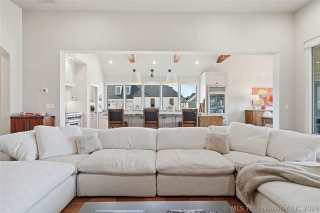 679 W 113th Court S, Jenks, OK 74037