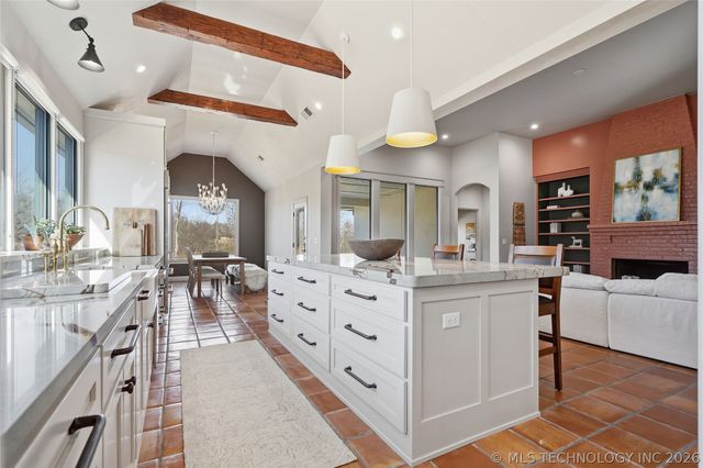 679 W 113th Court S, Jenks, OK 74037