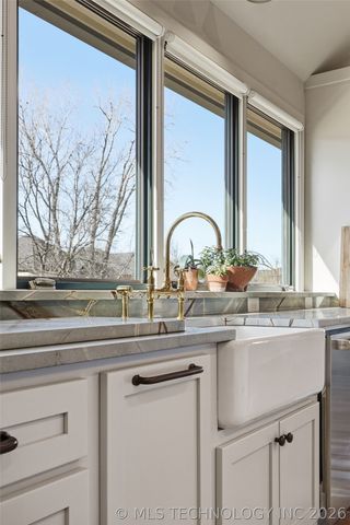 679 W 113th Court S, Jenks, OK 74037