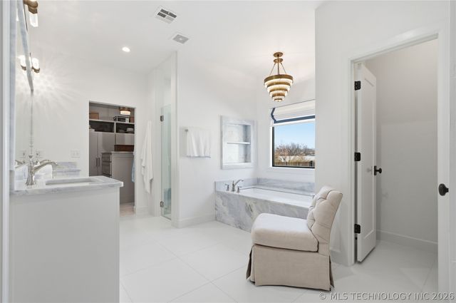 679 W 113th Court S, Jenks, OK 74037