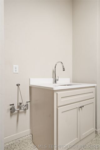 679 W 113th Court S, Jenks, OK 74037