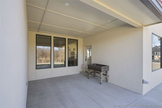 679 W 113th Court S, Jenks, OK 74037