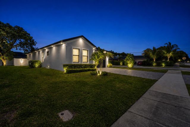 601 SW 3rd Street, Delray Beach, FL 33444