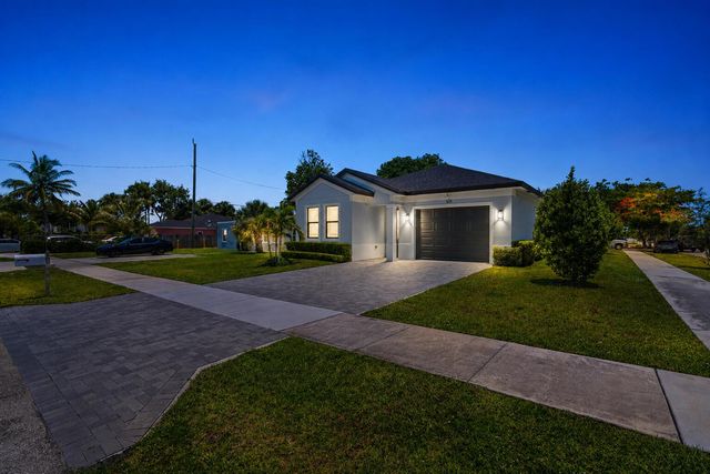 601 SW 3rd Street, Delray Beach, FL 33444
