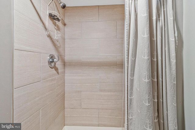 6928 UNIVERSITY DR, Alexandria, VA 22307