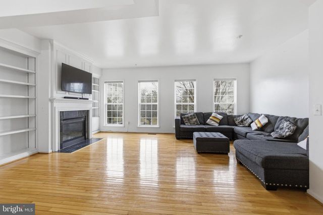 1629 TREETOP VIEW TER, Silver Spring, MD 20904