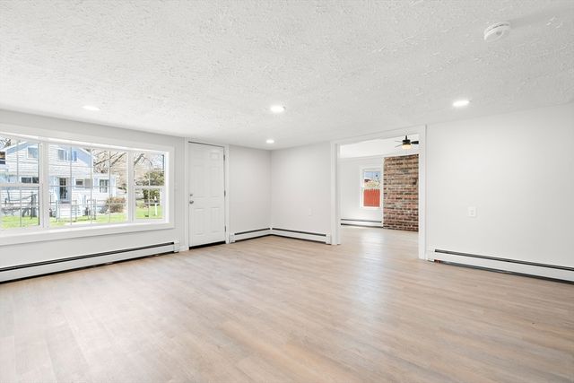 21 Evergreen Street, Dartmouth, MA 02747