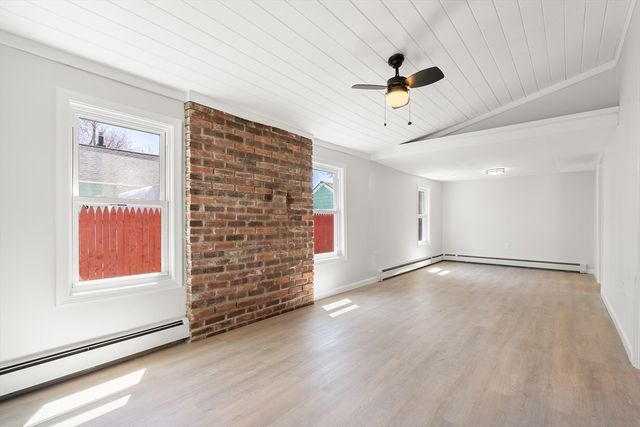 21 Evergreen Street, Dartmouth, MA 02747