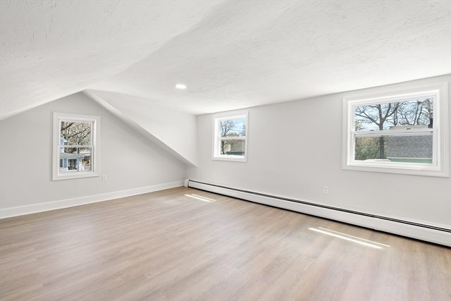 21 Evergreen Street, Dartmouth, MA 02747
