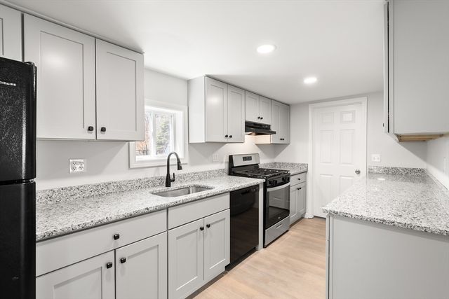 21 Evergreen Street, Dartmouth, MA 02747