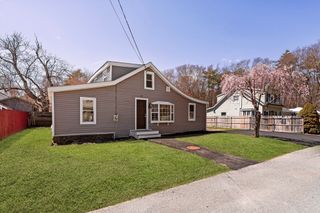21 Evergreen Street, Dartmouth, MA 02747