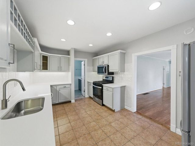 4245 S Clarkson St, Englewood, CO 80113