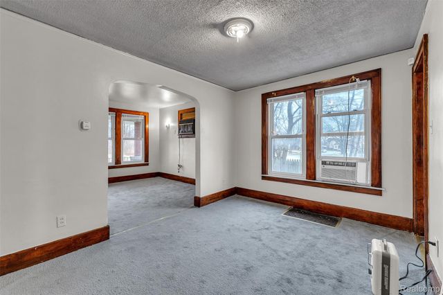 4877 Maynard Street, Detroit, MI 48215