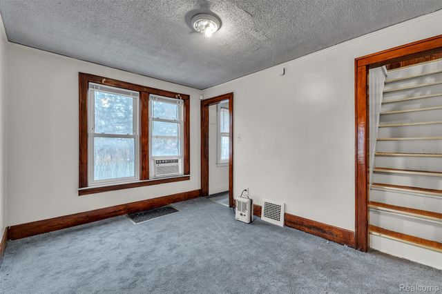 4877 Maynard Street, Detroit, MI 48215