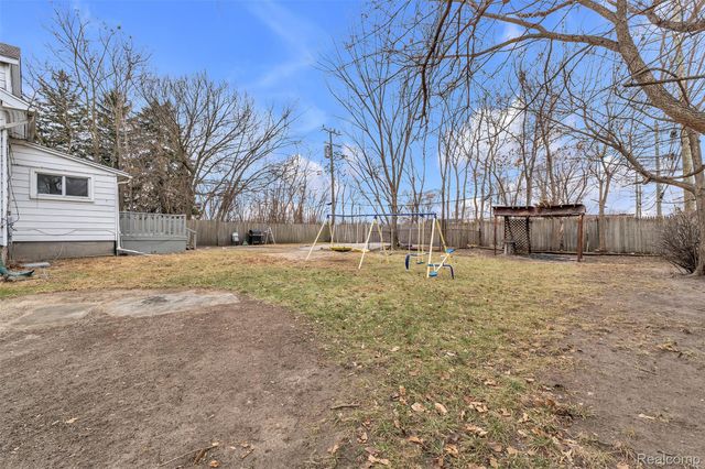 4877 Maynard Street, Detroit, MI 48215