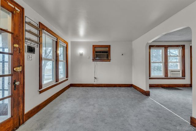 4877 Maynard Street, Detroit, MI 48215