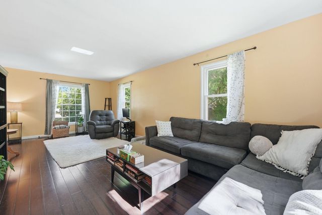 6236 Chaucer Court, South Bend, IN 46614