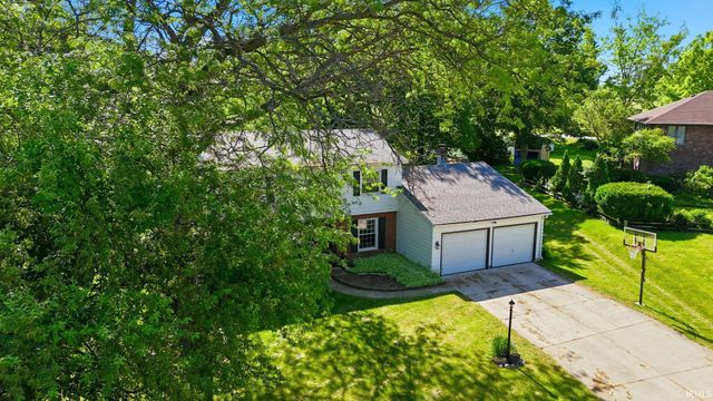 6236 Chaucer Court, South Bend, IN 46614