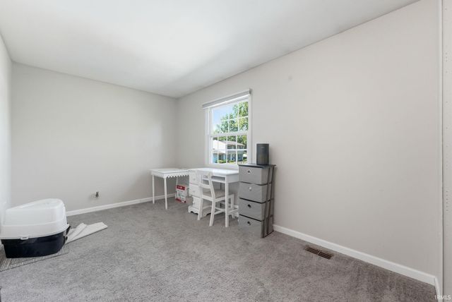 6236 Chaucer Court, South Bend, IN 46614
