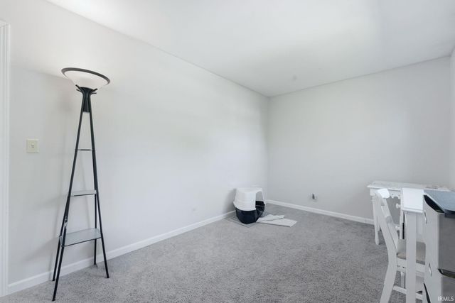 6236 Chaucer Court, South Bend, IN 46614