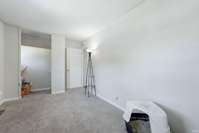 6236 Chaucer Court, South Bend, IN 46614