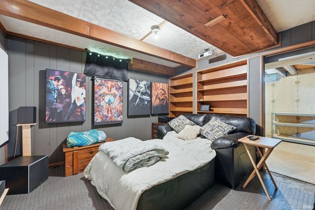 6236 Chaucer Court, South Bend, IN 46614