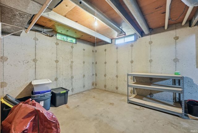 6236 Chaucer Court, South Bend, IN 46614