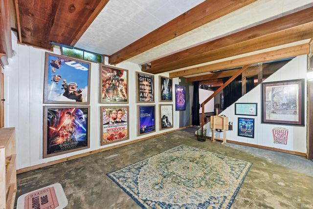 6236 Chaucer Court, South Bend, IN 46614