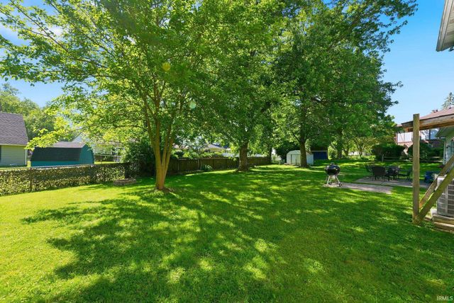 6236 Chaucer Court, South Bend, IN 46614