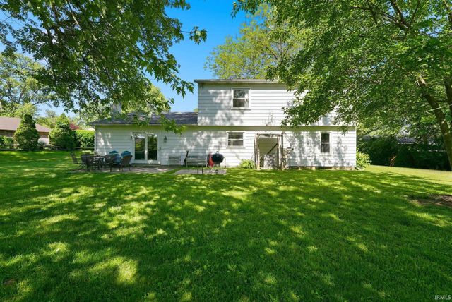 6236 Chaucer Court, South Bend, IN 46614