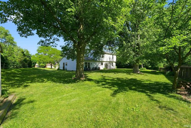 6236 Chaucer Court, South Bend, IN 46614