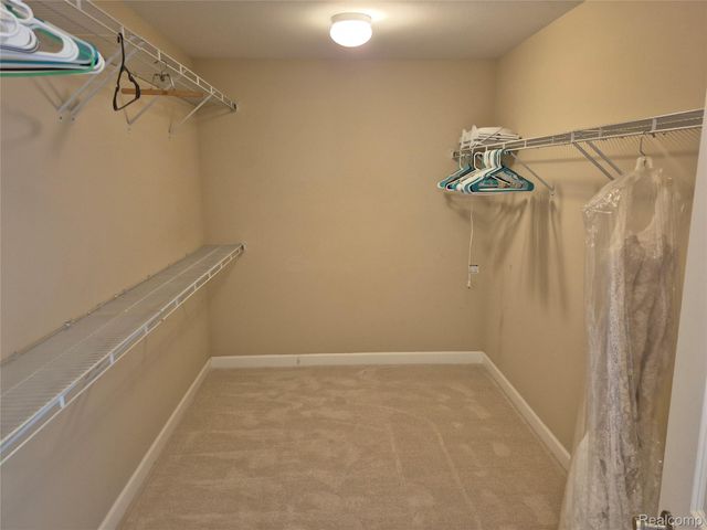 4976 W Stonegate Circle, Orion Charter Township, MI 48359
