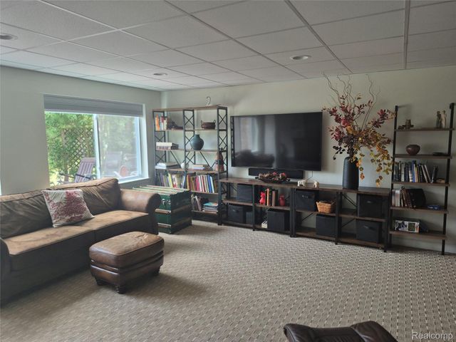 4976 W Stonegate Circle, Orion Charter Township, MI 48359