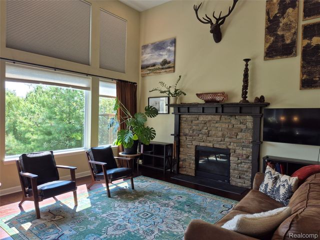 4976 W Stonegate Circle, Orion Charter Township, MI 48359