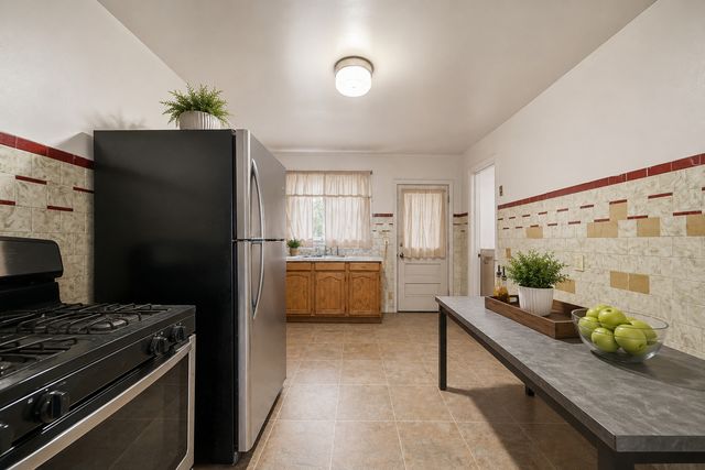 11612 S Lafayette Avenue, Chicago, IL 60638