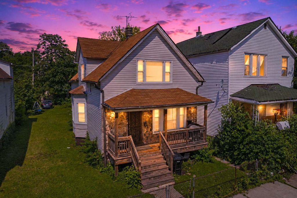 11612 S Lafayette Avenue, Chicago, IL 60638