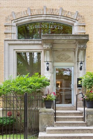 3900 N Claremont Avenue 103, Chicago, IL 60618